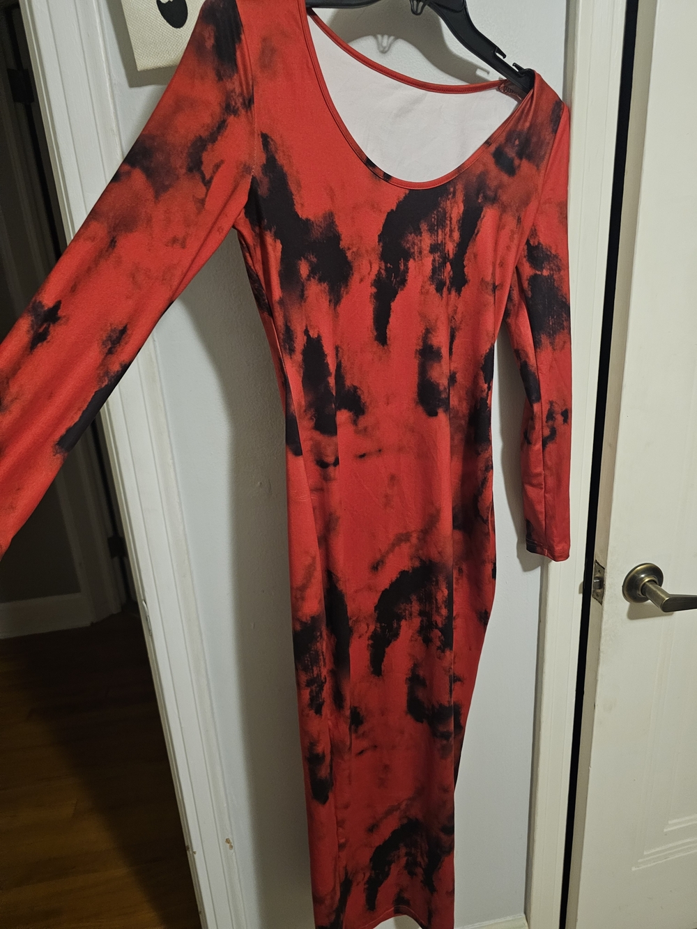 SHEIN Red & Black Tie-Dye Long Sleeve Bodycon Dress